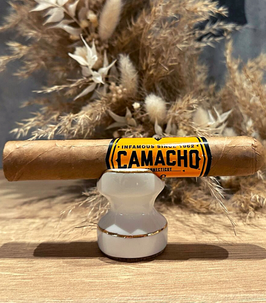 Lisa's erste Zigarre - Camacho Connecticut