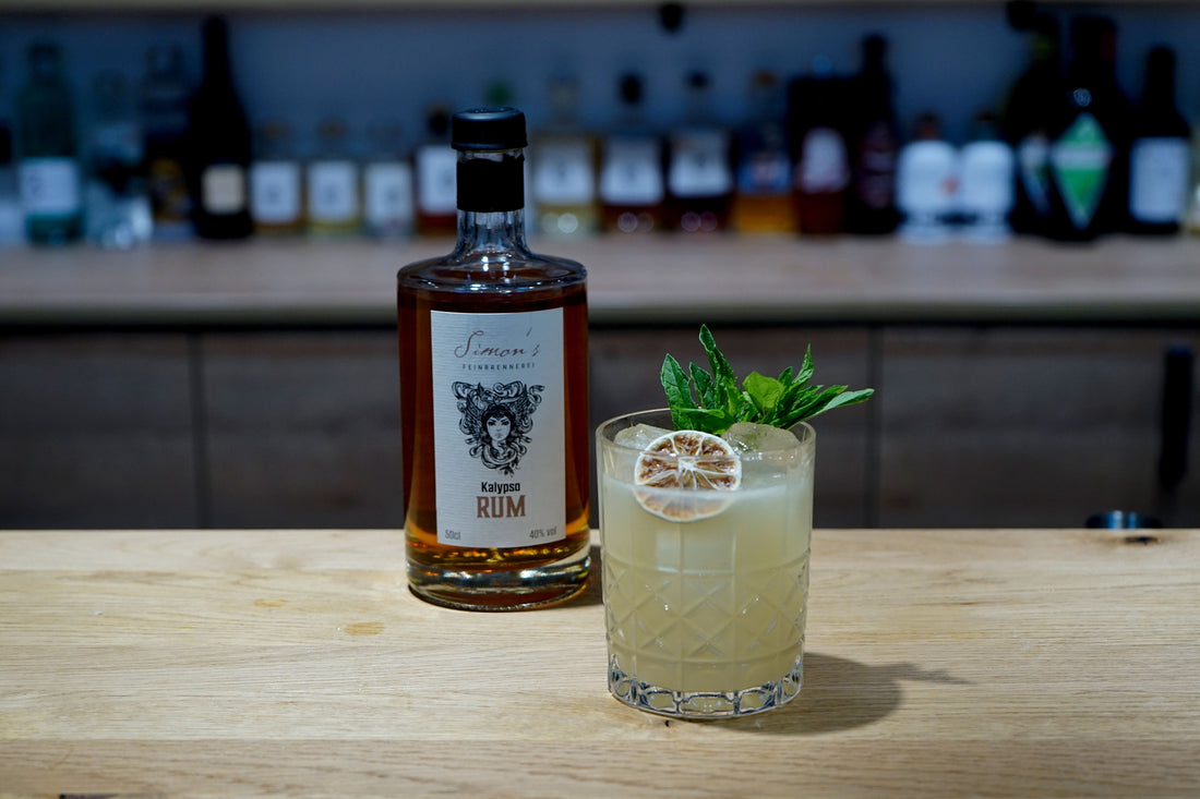 Kalypso Island Rum-Cocktail mit Minze und Limette