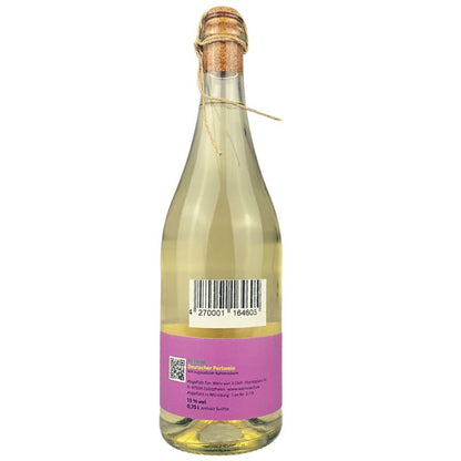 Wein Von Drei Petrini Perlwein