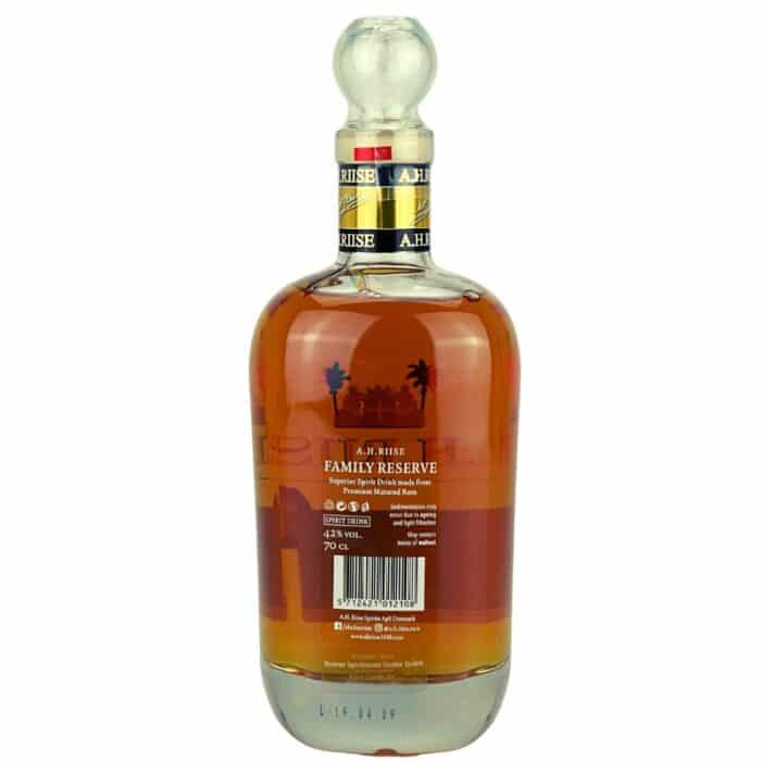 A.H. Riise Family Reserve Feingeist Onlineshop 0.70 Liter 2